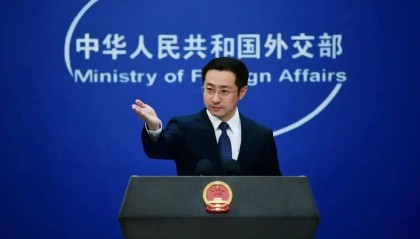 特朗普称愿意对中印大幅加征关税，外交部回应