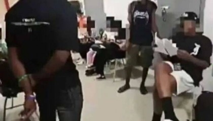 多名男留学生混住在女生宿舍？重庆理工大学通报：是临时安排，目前男留学生已全部搬走重新安排入住