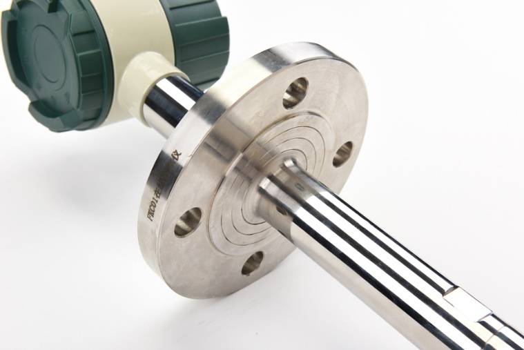 cippe2025北京石油展展品介绍:FKC01-I插入式原油在线含水分析仪