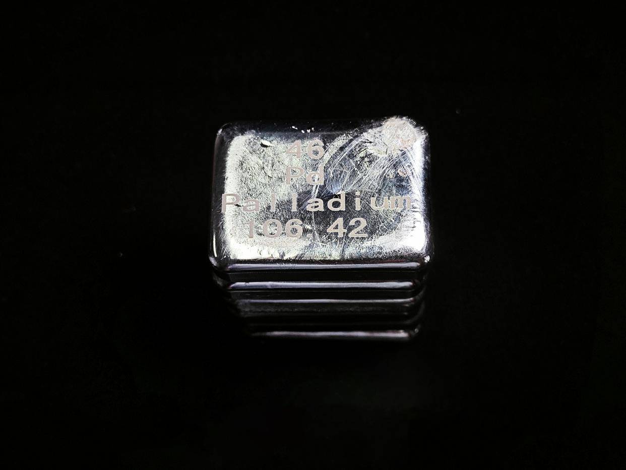 钯金今日最新价格：钯金价格解析与应用