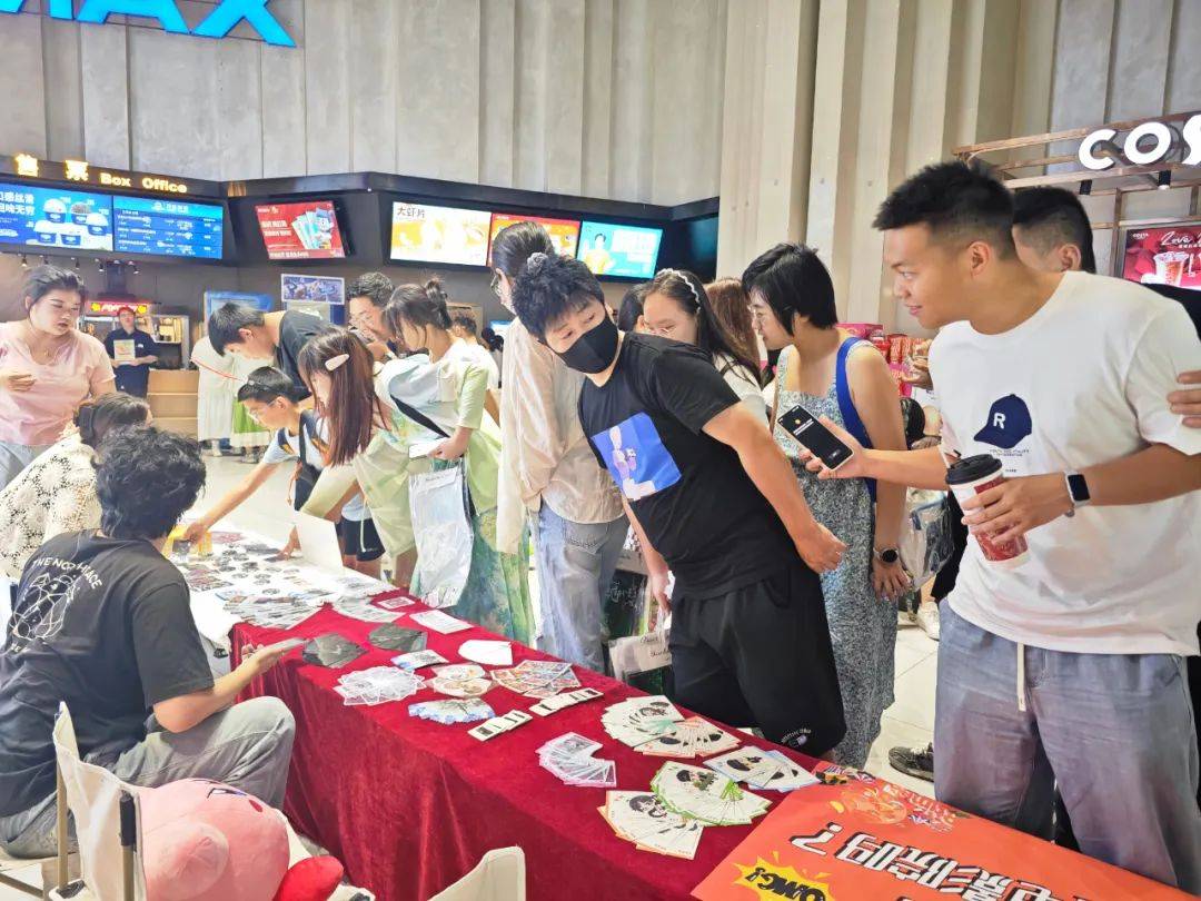 “石头人”来哈尔滨了|万达影城举行《神奇四侠》影迷狂欢