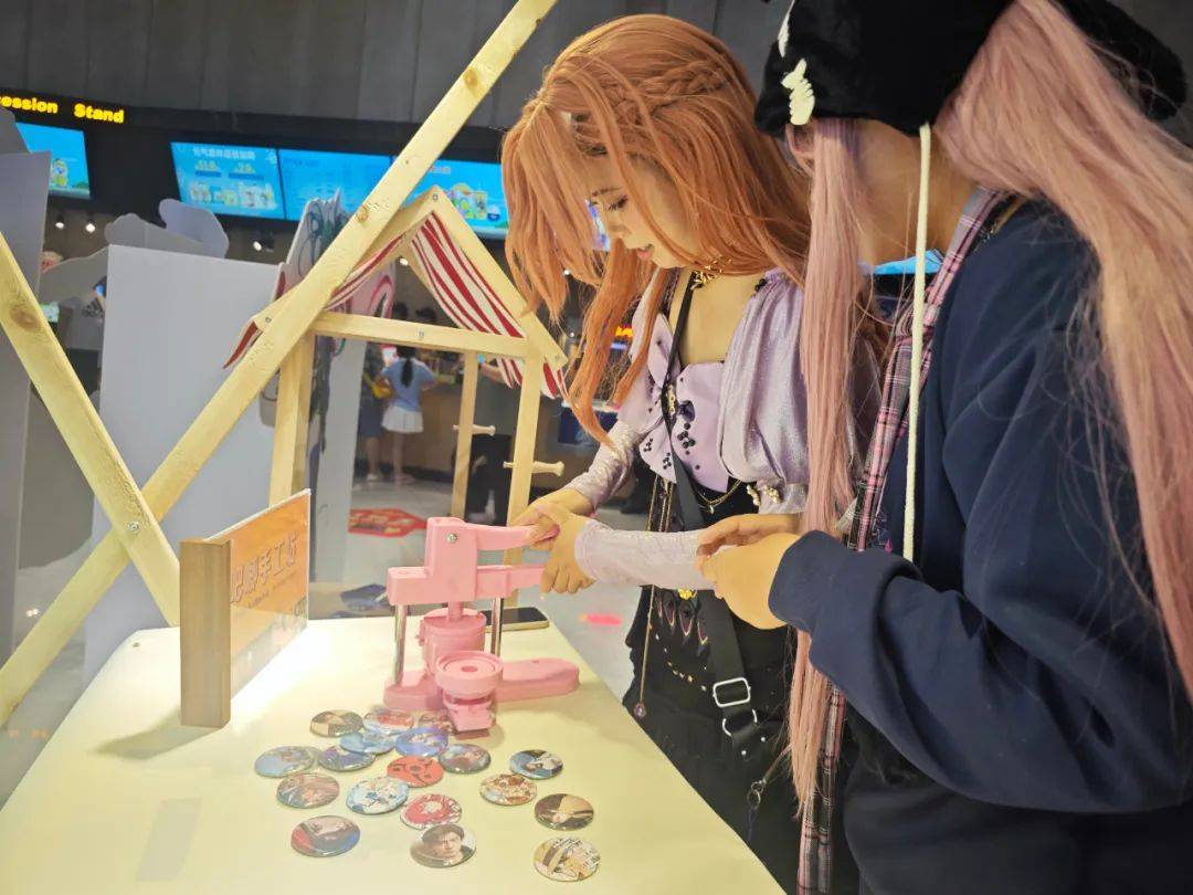 “石头人”来哈尔滨了|万达影城举行《神奇四侠》影迷狂欢