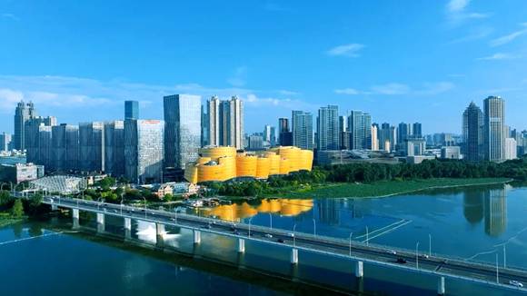 万达“三号人物”离职 太盟执掌的珠海万达商管“去王健林化”