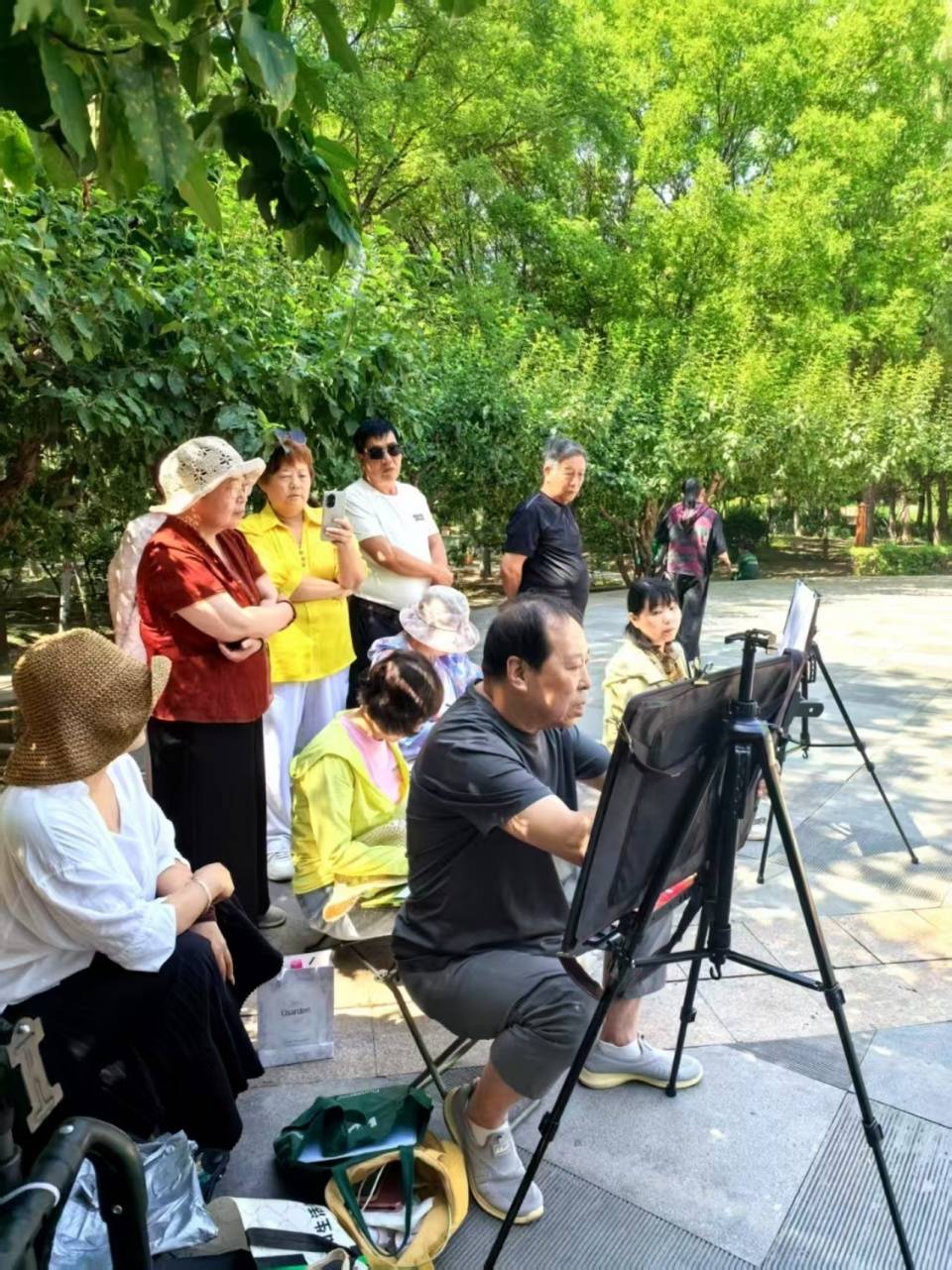 广场上的艺术时光