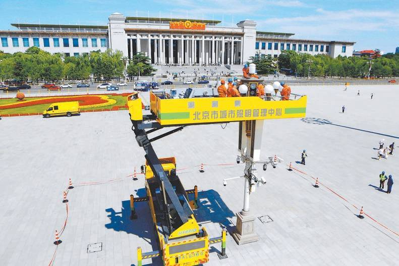 广场华灯试用节能高效光源