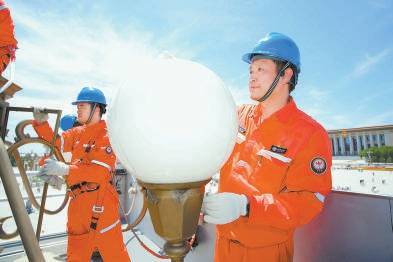 广场华灯试用节能高效光源