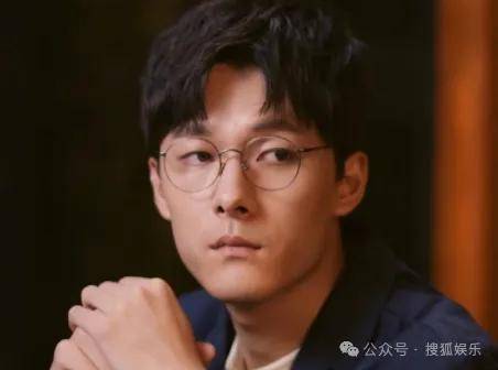 离婚三年又被拍到亲密逛超市,他俩这是纯带娃还是真复合了?