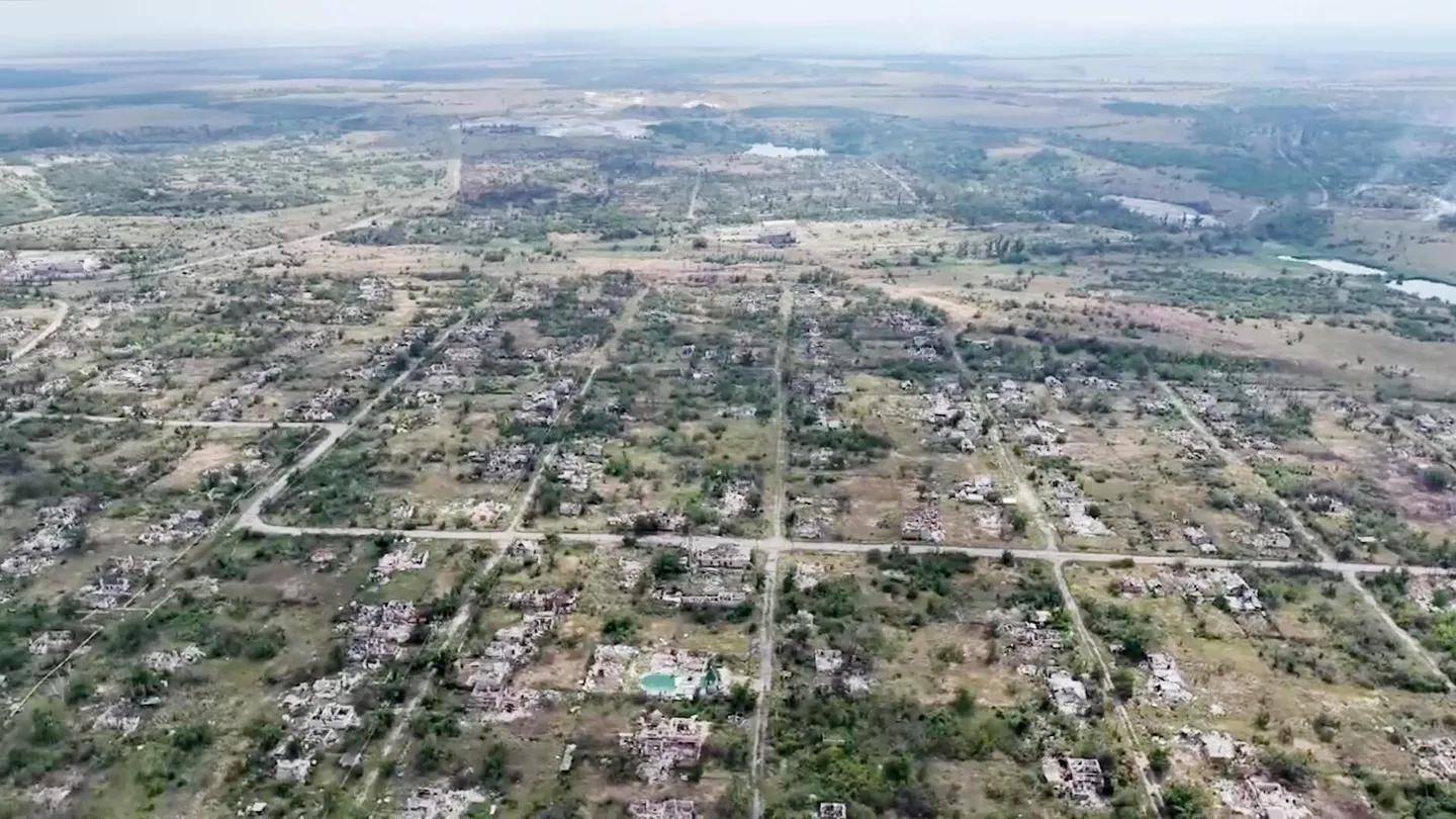 决战打响,乌克兰被爆逃兵40万,泽连斯基豪赌失败,大结局来了?