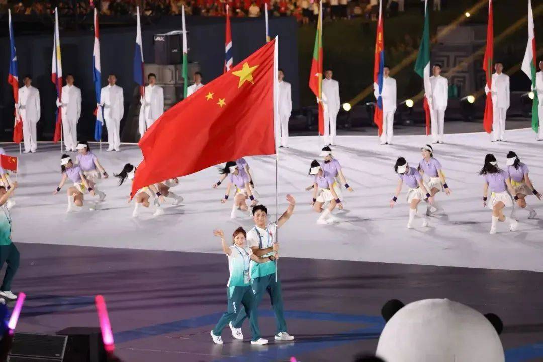 五星红旗入场!中国体育代表团来了