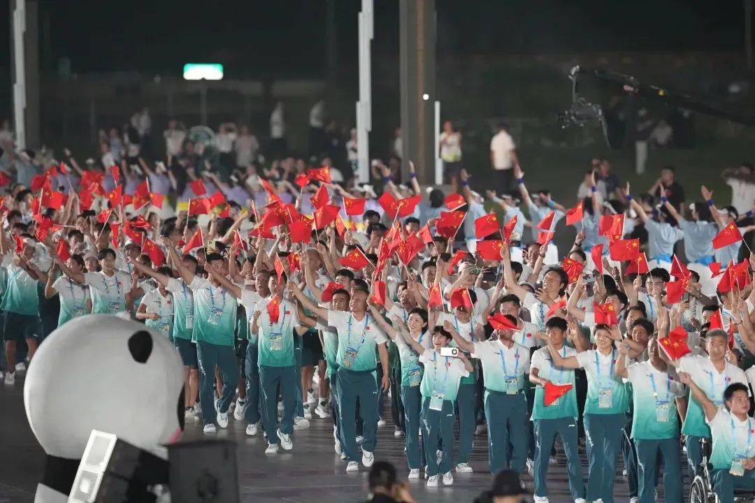 五星红旗入场!中国体育代表团来了