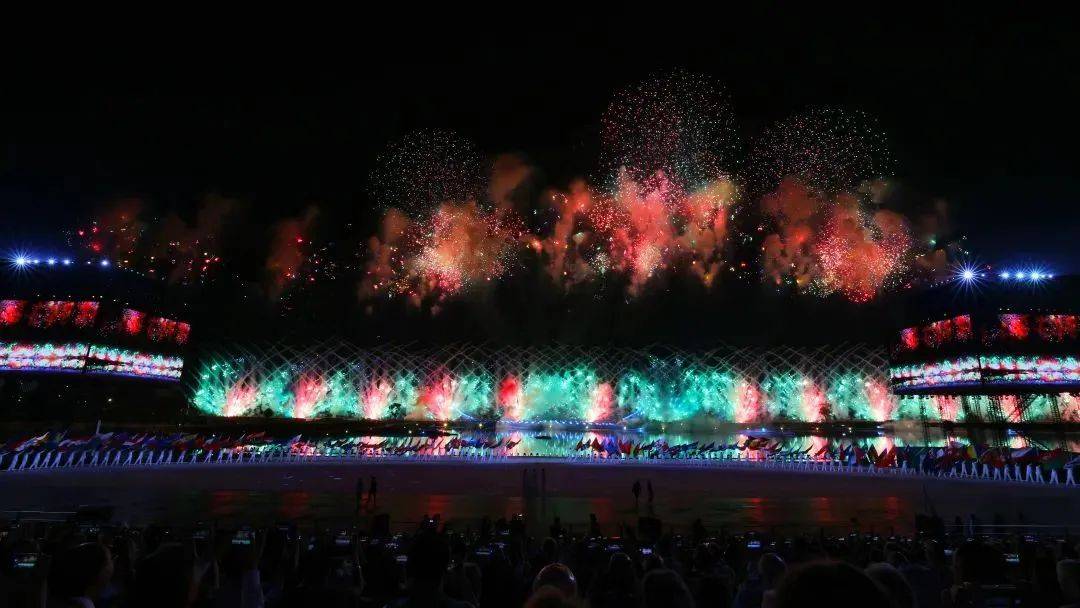 五星红旗入场!中国体育代表团来了