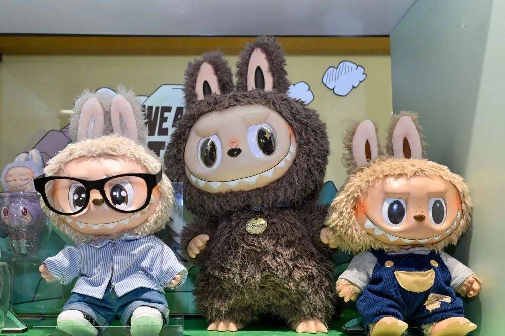 全网围观海关查 “假布布” ,正版LABUBU到底咋买?