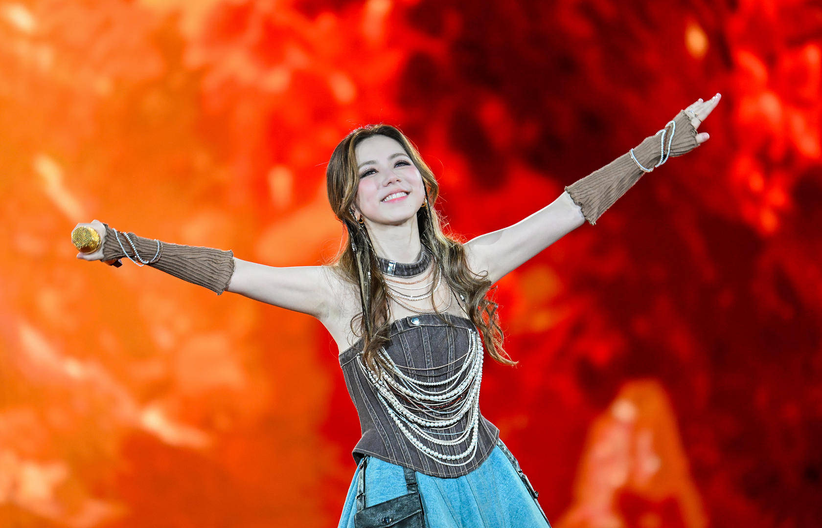 邓紫棋称2019年投资了一家AI公司,目前“已经十倍赚回来了”